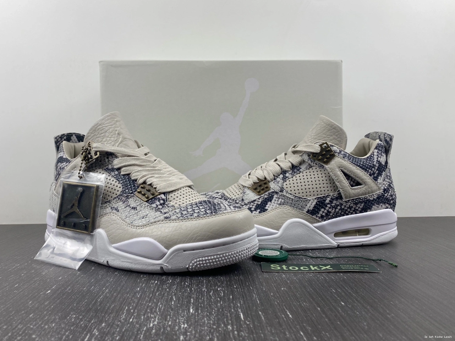 819139-030 Retro Snakeskin 4 Jordan - 0320